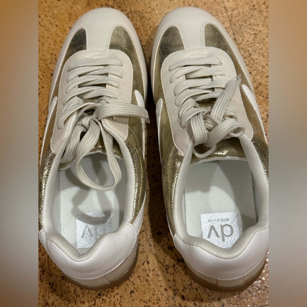 New DV by Dolce Vita Gold and White Sneakers Size Women’s 8 - Picture 4 of 16